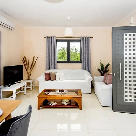 Apartament Aella *