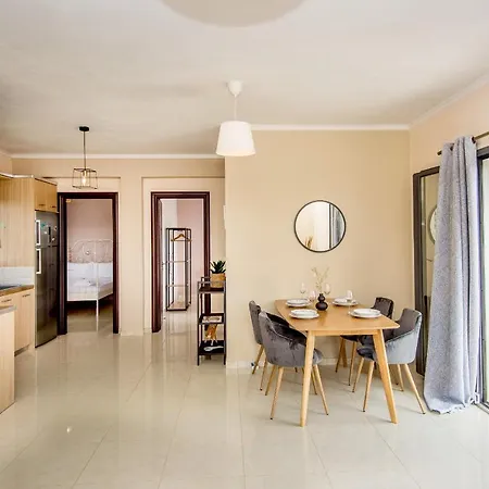 Aella Apartament *